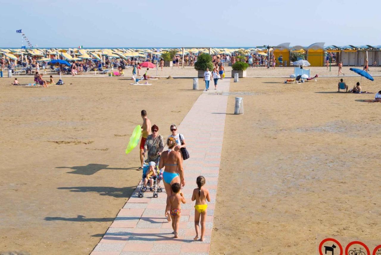 Holiday Home In Bibione 24390 エクステリア 写真